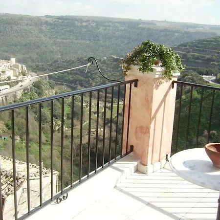 فندق مبيت وإفطار Ibla Vacanze راغوزا